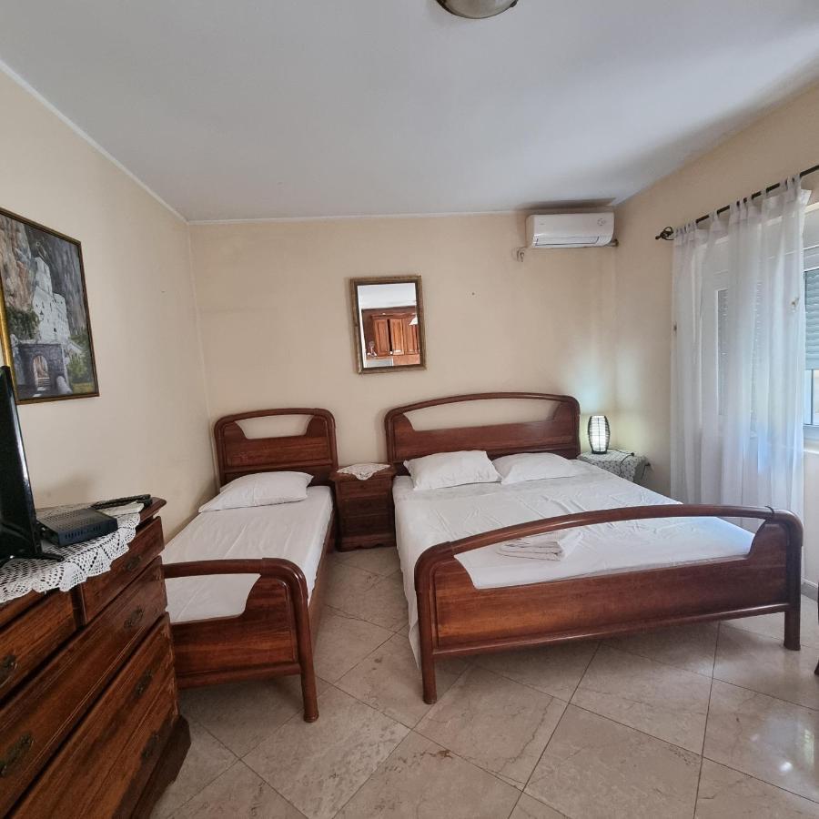 Apartment On The Shore Of The Bay Of Kotor With Free Wi-Fi Dış mekan fotoğraf